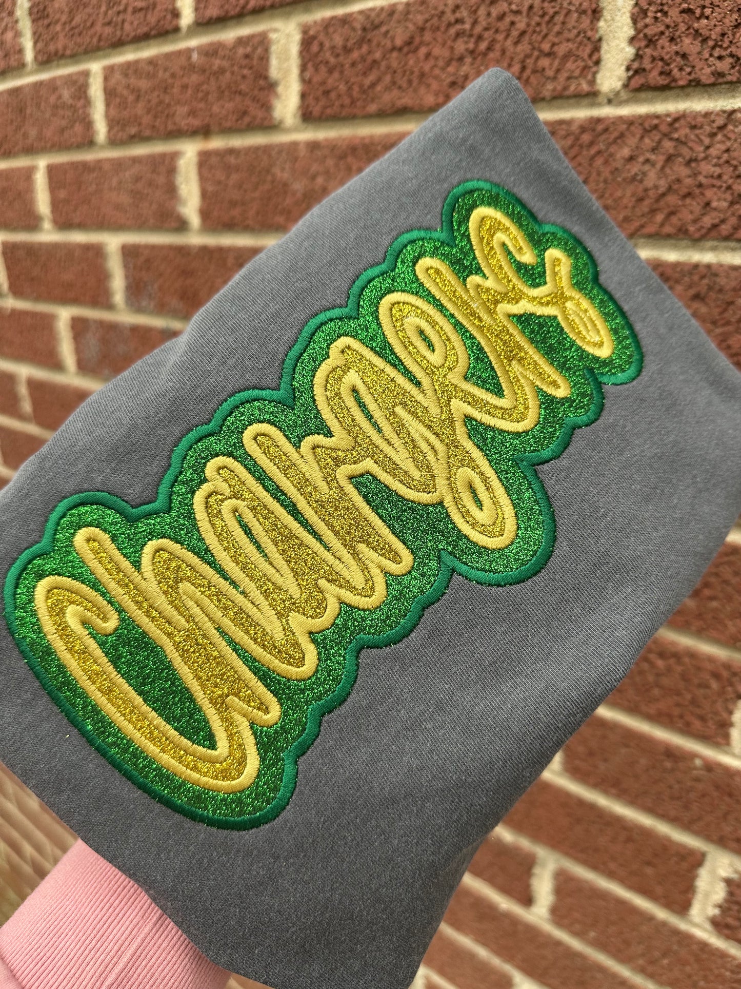 DOUBLE STACK GLITTER MASCOT CHARGERS (GREEN AND GOLD) PEPPER
